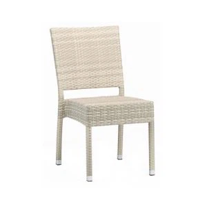 Utomhus rottingcafé och matstolar och bord